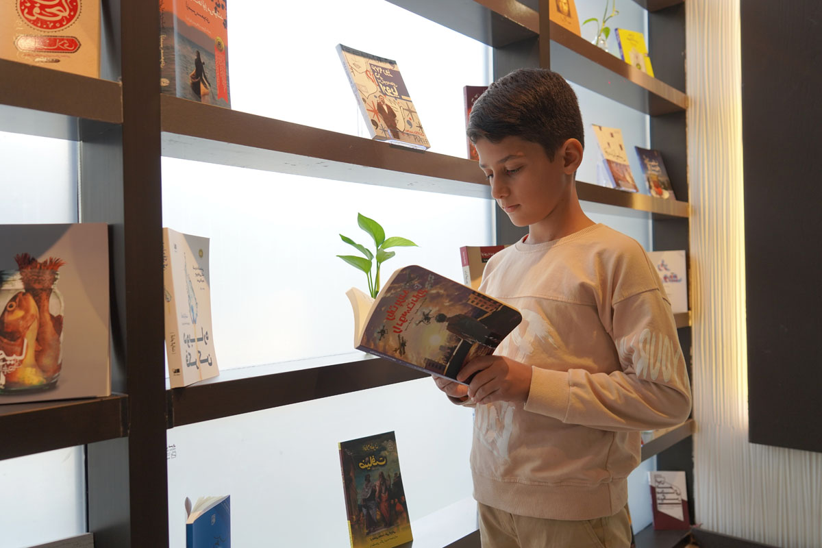 کافی شاپ و کافه کتاب مجتمع شهدای سلامت