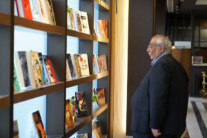 کافی شاپ و کافه کتاب مجتمع شهدای سلامت