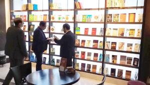 دکتر شبستری