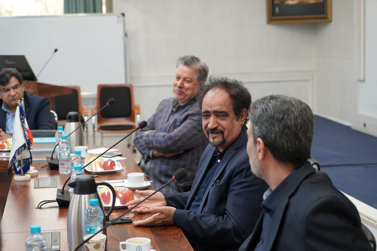 جلسه هم اندیشی با انجمن داروسازان